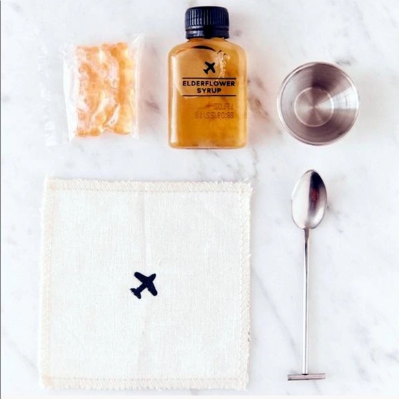 NEW Rose All Day Carry-On Cocktail Kit by W&P Design gift can - Picture 2 of 4